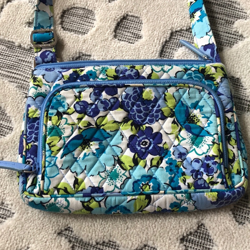 Vera Bradley pocket book